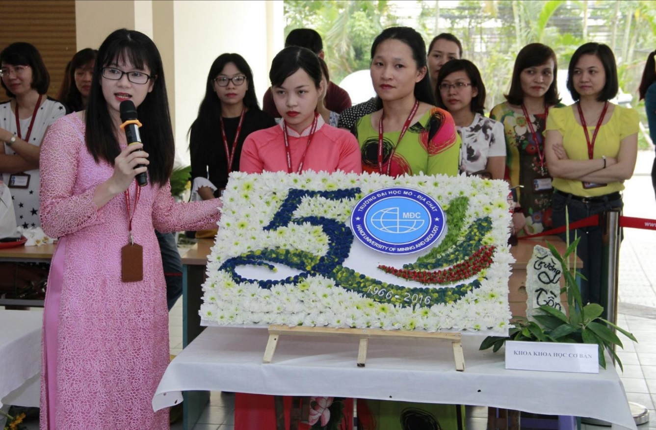 20-10_nu_cong_khoa_3.jpg 20-10_nu_cong_khoa_3.jpg
