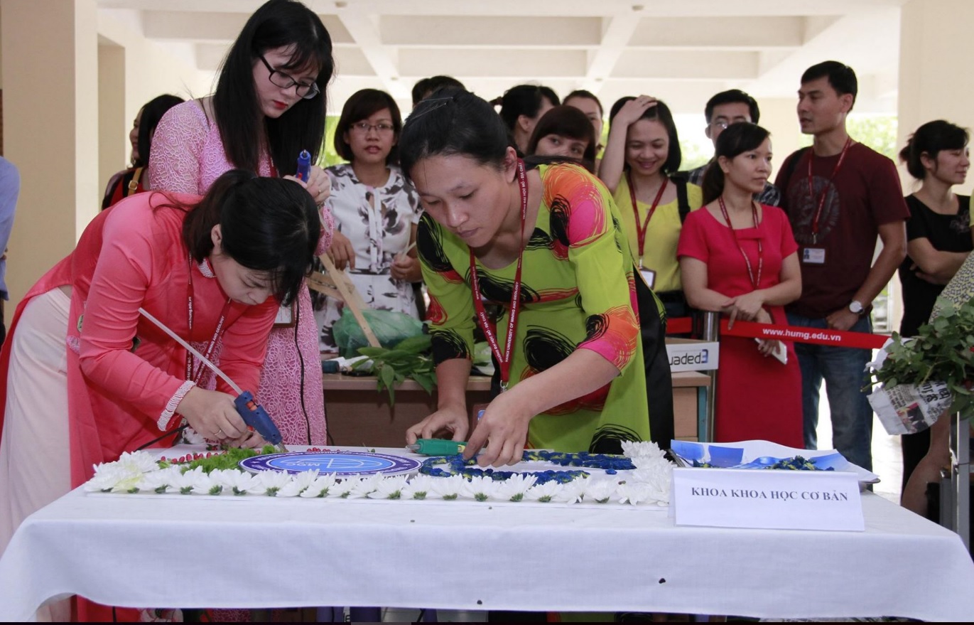 20-10_nu_cong_khoa_5.jpg 20-10_nu_cong_khoa_5.jpg