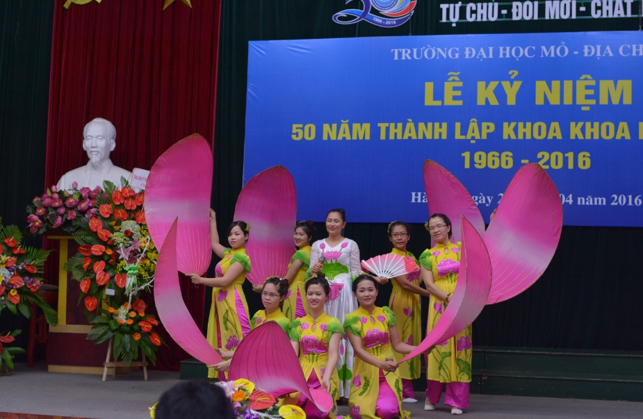 van_nghe_50_nam_2.jpg van_nghe_50_nam_2.jpg